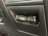ETC車載器は専用ボックスでバイザー裏に装着。天井の状態も確認ください。汚れもなくキレイですよ!