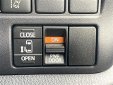 気になる車はすぐにお問い合わせください!画面右側の0066から始まる無料ダイヤルからお問い合わせ下さい!専門スタッフがお車のご質問にお答えいたします!