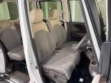 乗降がしやすい運転席。高さが調節できて小柄な方でもベストポジションをとることができます。
