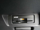 料金所をノンストップ通過!今や必需品ETC!見た目もスッキリ!割引利用にも!