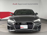 Audiの象徴であるシングルフレームグリルをよりワイドで低くシャープなデザインとすることでワイド&ローのフォルムを協調しています。