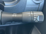 【オートライト(AUTO)】外の明るさをシステムが感知して、自動でヘッドライトが点灯します!ヘッドライトをつけ忘れを防ぐ便利機能です。