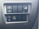 運転席右側に各種スイッチが集約されています!!