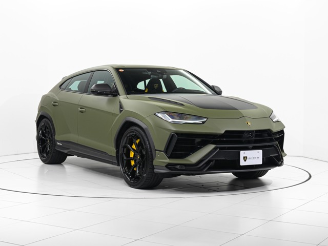 ウルス ペルフォルマンテ 4WD 