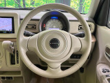 【純正革巻きステアリング】上質な革を使用することで、手にしっかり馴染みとても運転しやすいハンドルです♪