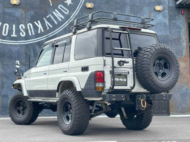 トヨタ ランドクルーザー70 4.2 ZX ディーゼル 4WD リフトアップ