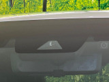【トヨタセーフティセンス】走行中に前方の車両等を認識し、衝突しそうな時は警報とブレーキで衝突回避と被害軽減をアシスト。より安全にドライブをお楽しみいただけます。