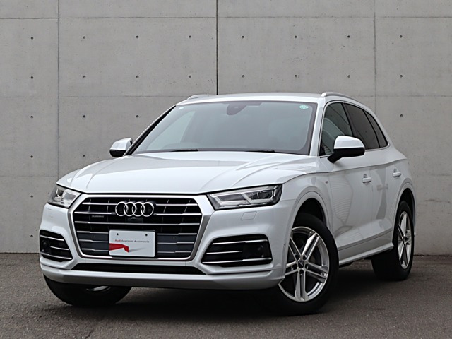 Q5 2.0 TFSI クワトロ スポーツ Sラインパッケージ 4WD 