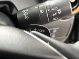 ★パドルシフト★ ハンドルにある『+』と『-』のレバーを指先で操ることで、マニュアル車感覚のシフトチェンジが楽しめるパドルシフトです☆