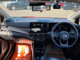 運転席まわりです。細かいオプションなど、気になるところがあればお気軽にメールやお電話等でお問合せください。
