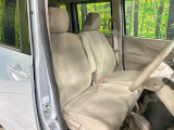 運転席シート廻りは使用感も少なく、良好な状態となっています。丁寧に使われていたことがよくわかりますね。