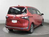 中古車ならトヨタのU-Car。1年間走行距離無制限のトヨタロングラン保証がついて安心です。 ※ボディカラー及び内装色は、画像の色と実際の色が異なって見える場合がございます。
