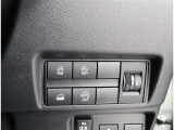 運転席の操作でオートスライドドアが開閉します!同乗者に優しく!とっても便利な機能です!