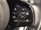 【アダプティブ・クルーズ・コントロール】予め設定した車速内でクルマが自動的に加減速。 前走車との適切な車間距離を維持しながら追従走行し、高速道路でのドライバーの疲労を軽減してくれる嬉しい機能付♪