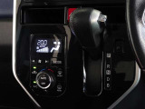 車内を快適に、オートエアコンを装備してます。