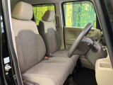 運転席シート廻りは使用感も少なく、良好な状態となっています。丁寧に使われていたことがよくわかりますね。