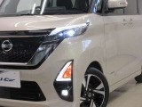 LEDヘッドライトです。デザイン性がよくとても明るいので、夜間の走行や悪天候でも安心です。しかも長寿命!