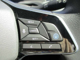 話題の運転支援装置プロパイロットが搭載されてます。アクセル、ブレーキ、ハンドルの操作をクルマがアシストしてくれます。