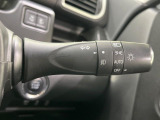 【オートライト】周りの明るさに応じて自動でヘッドライトの点灯・消灯ができる機能です!ライトの付け忘れ・消し忘れなどが無くなり、雨の日や夕方の走行も安心!トンネル通過時も便利ですね♪