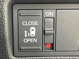 【パワースライドドア】スマートキーや運転席のスイッチでスライドドアの開閉が可能♪電動だから力を入れてドアを開ける必要が無く、小さいお子様でも、重い荷物を持っている時もラクに開け閉めできます♪