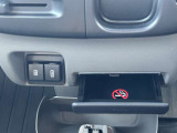 エアコン操作パネルの下段にはUSB&タイプC電源も装備されています