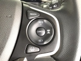 【アダプティブ・クルーズ・コントロール】予め設定した車速内でクルマが自動的に加減速。 前走車との適切な車間距離を維持しながら追従走行し、高速道路でのドライバーの疲労を軽減してくれる嬉しい機能付♪
