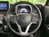 【ステアリングスイッチ】運転中、前方から目線をそらすことなく、オーディオ等の操作が可能な便利機能!安心&快適なドライブを演出してくれます♪