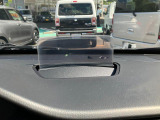 ヘッドアップディスプレイ装備です!