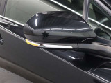 サイドターンランプ付きドアミラー。車両のドレスアップと右左折時の被視認性を兼ね備えたお洒落なミラーです。
