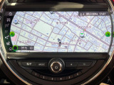 ●純正ナビ:一体感のあるナビは、高級感ある車内を演出してくれます。Bluetooth再生などオーディオ機能も充実しておりますので、運転もより楽しめます♪
