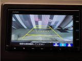 【バックカメラ】後退時も安心。リバース連動で画面が切り替わるのでとっても便利。