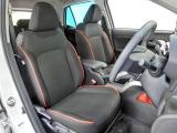 運転席シートです。フィット感が有り座り心地の良いシートです。
