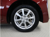 タイヤサイズは155/65R14です。