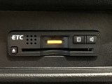 【ETC車載器】もはや必須アイテムのETCを搭載!高速道路のご利用時にとても便利!わずらわしい料金所での現金支払いが不要となりスムーズに通過できます♪