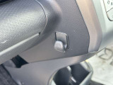 助手席側に荷物をかけることができるフックがあります