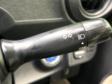 【オートライト】周りの明るさに応じて自動でヘッドライトの点灯・消灯ができる機能です!ライトの付け忘れ・消し忘れなどが無くなり、雨の日や夕方の走行も安心!トンネル通過時も便利ですね♪
