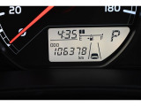走行距離:106,378km(撮影時) ご来店時や納車時には展示の移動や整備などで、若干 距離が進んでいる場合がございます。