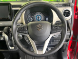 【純正革巻きステアリング】上質な革を使用することで、手にしっかり馴染みとても運転しやすいハンドルです♪