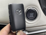 【スマートキー(エンジンスタートストップスイッチ)】スマートキー(電子キー)を持っていれば、スイッチを押すだけでエンジンをかけることができます!