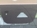 【アドバンストスマートシティブレーキ】走行中に前方の車両等を認識し、衝突しそうな時は警報とブレーキで衝突回避と被害軽減をアシスト。より安全にドライブをお楽しみいただけます。