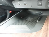 置くだけ充電装備です^ー^