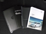 車両搭載の各種書類も全く汚れのない状態です。
