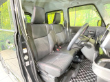 運転席シート廻りは使用感も少なく、良好な状態となっています。丁寧に使われていたことがよくわかりますね。