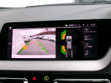 高画質バックカメラが付いております。コーナーセンサーと併せてご利用いただくと駐車も楽々