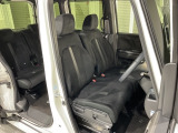乗降がしやすい運転席。高さが調節できて小柄な方でもベストポジションをとることができます。