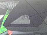 【トヨタセーフティセンス】走行中に前方の車両等を認識し、衝突しそうな時は警報とブレーキで衝突回避と被害軽減をアシスト。より安全にドライブをお楽しみいただけます。