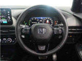【Honda SENSING】 カメラ等装置で精度の高い検知能力を発揮、安全運転を支援します。ステアリング上のコントローラーに注目!