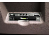 スッキリ装着されたビルトインタイプのETC!高速道路走行の料金所をノンストップで通過できます。※ ETCカードのお申し込みも当社にお任せ下さい!