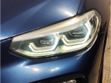 BMWのオートライトは積極的にライトをつけることにより、自車の存在を周囲に向けアピールいたします。それは安全性への配慮でもあります。
