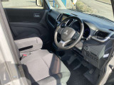 綺麗な運転席回り汚れてません。